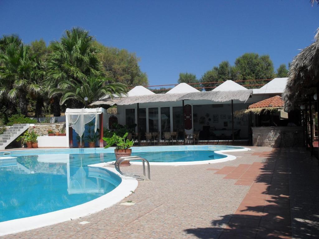 Villa Pouloudia Vatera Eksteriør billede
